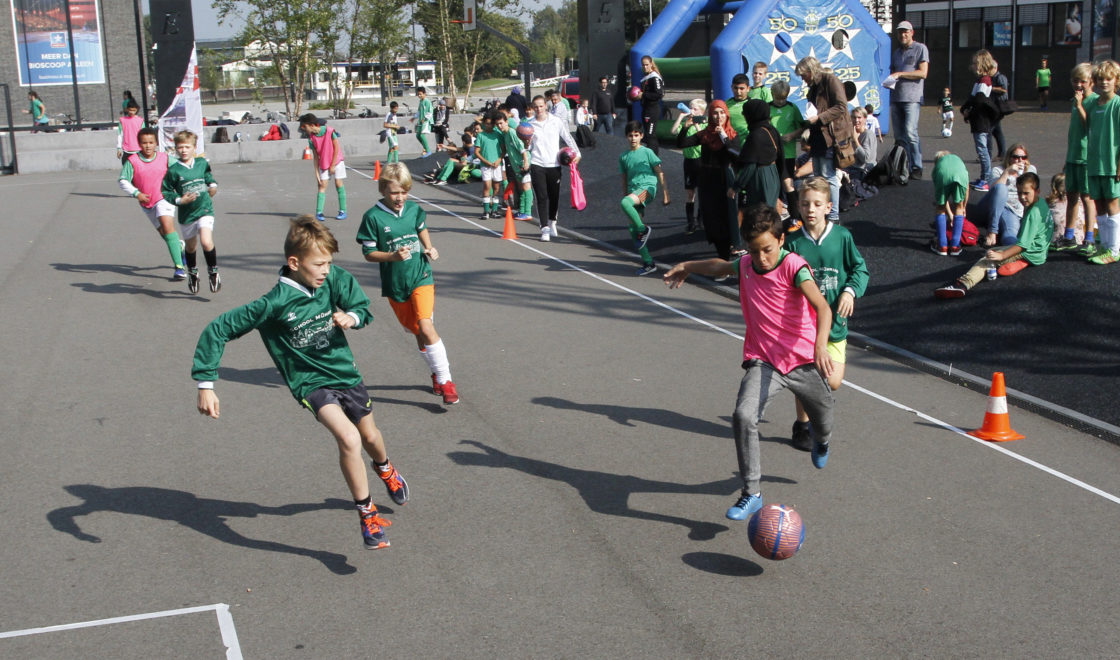 Straatvoetbal toernooi Energieplein Dordrecht